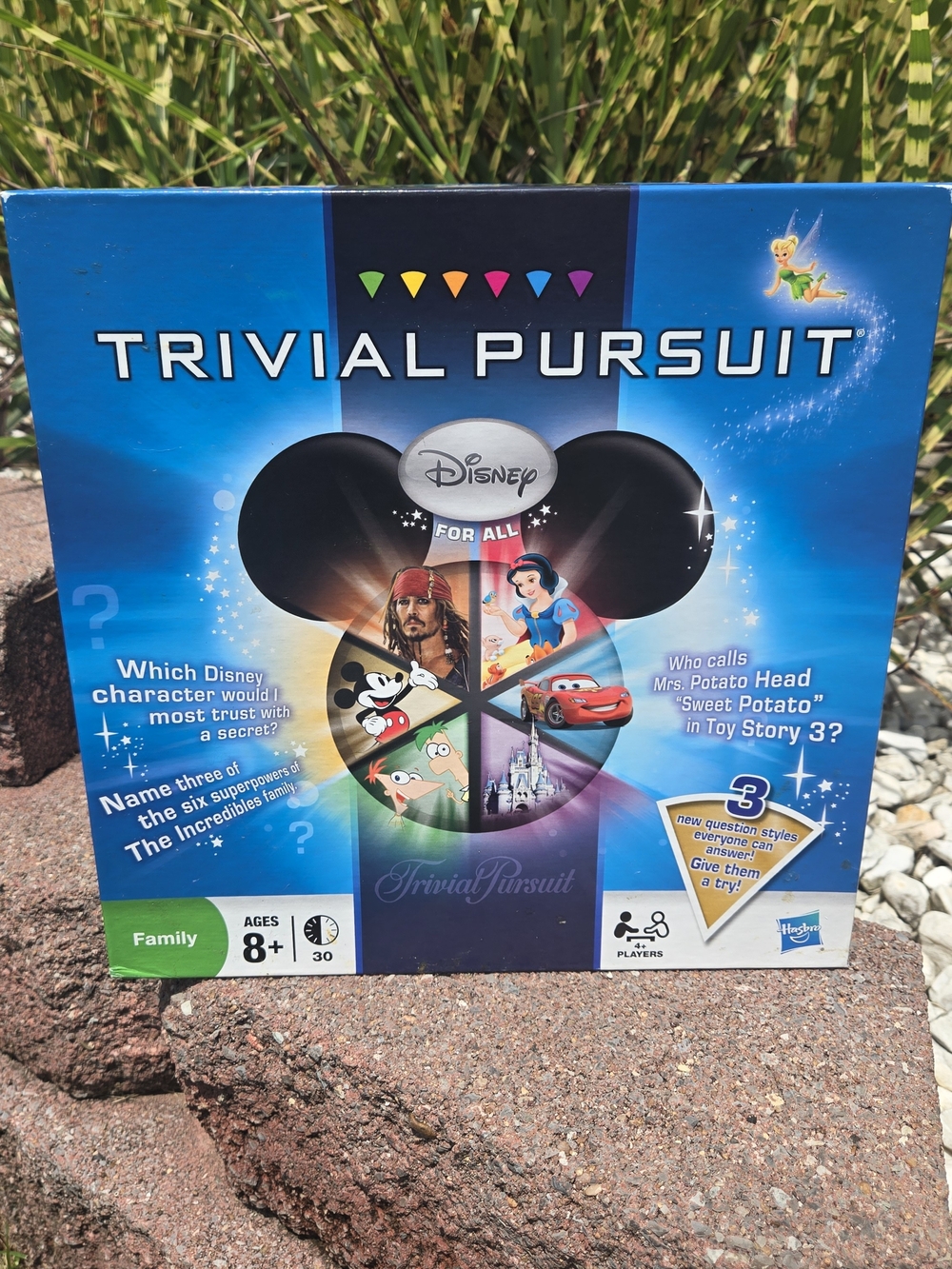 Trivial Pursuit Disney For All Family Board Game Hasbro 1000+ Questions Complete